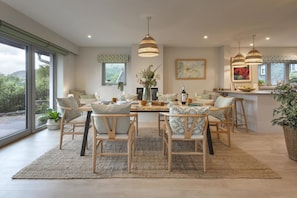 House | 3 bedrooms, desk, soundproofing, iron/ironing board