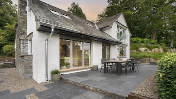 House | 3 bedrooms, desk, soundproofing, iron/ironing board