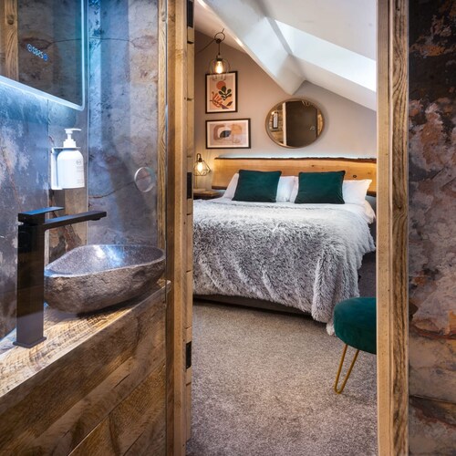 Windermere Central Hotel - Room 4