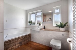 Maison | 1 chambre, bureau, fer et planche à repasser