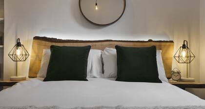 Windermere Central Hotel - Room 6