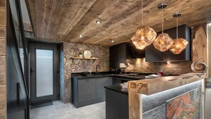 Nhà | 1 phòng ngủ, bàn, bàn ủi/dụng cụ ủi quần áo 