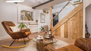 House | 3 bedrooms, desk, Internet