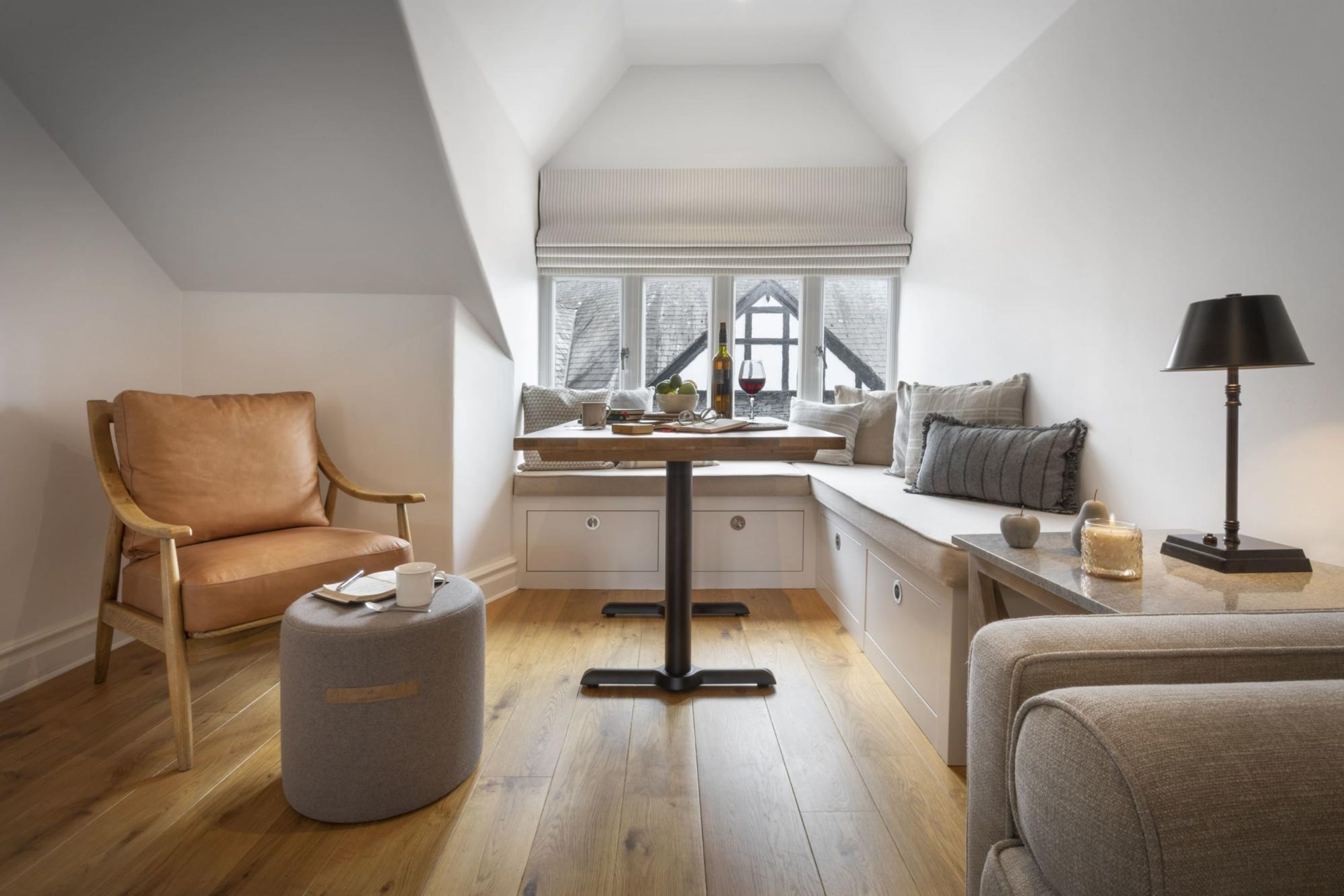 1 bedroom, desk, iron/ironing board, Internet