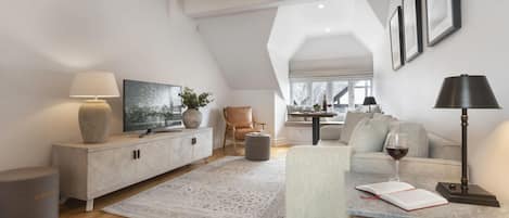 Apartment | 1 bedroom, desk, iron/ironing board, Internet