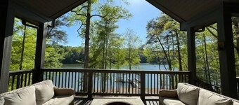 WKD Escape - Custom Waterfront Home! Perfect for multiple families!