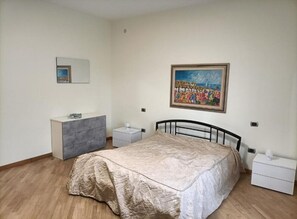 2 bedrooms, iron/ironing board, free WiFi, bed sheets - 2 Bedroom Private vacation home in Festinese (Festinese)