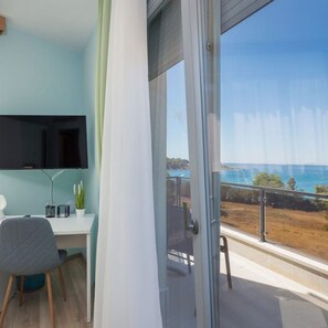 Villa, Smoking | 4 bedrooms, desk, soundproofing - Villa Lavanda - Seaside Luxury Villa for 8 Guests (Pula)