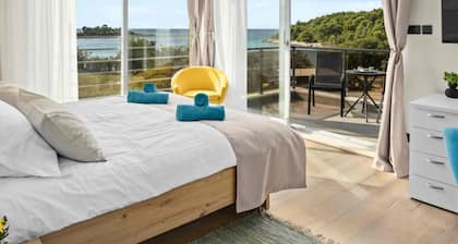 Villa Palma - Seaside Luxury Villa for 6 Person