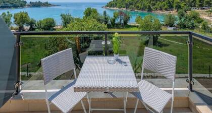Villa Cedar - Fully Equipped Villa With 4 big Rooms for 8 Guests and a Seaview