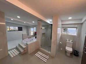 Apartment | 3 bedrooms - Jacuzzi Loft and Pool Glencoe Townhome (Diego Martin)
