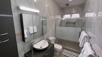 Apartment | 3 bedrooms, Internet