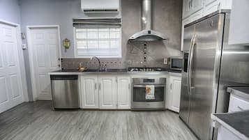 House | 3 bedrooms, Internet
