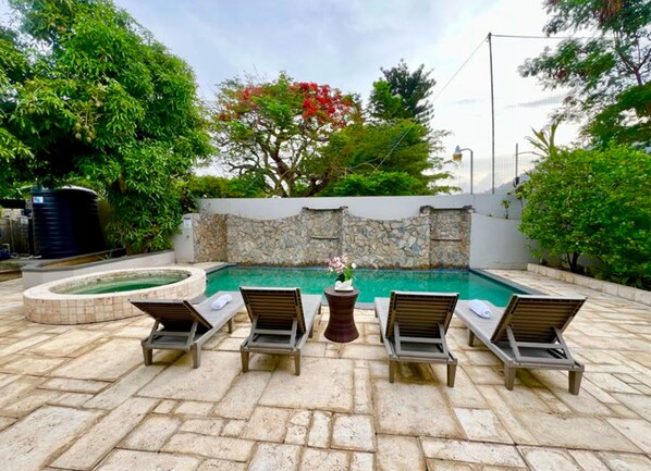 3 bedrooms, Internet - Pool and Jacuzzi Vacation Home (Diego Martin)
