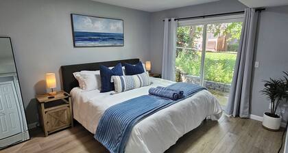 Cozy Home Near DOWNTOWN w/ HOT TUB, Fire Pit, Bikes, King Bed, and Full Kitchen