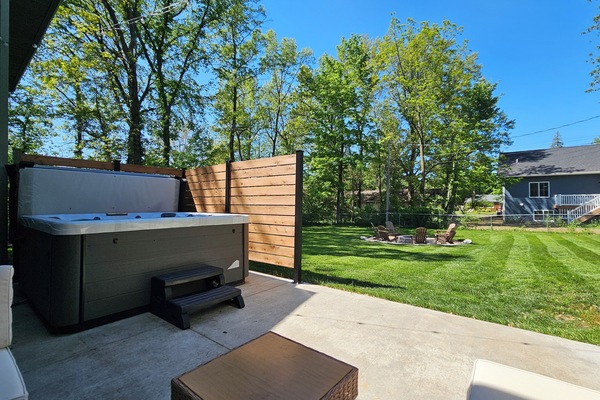 Enjoy out Hot Tub, Patio, and Fire Pit!