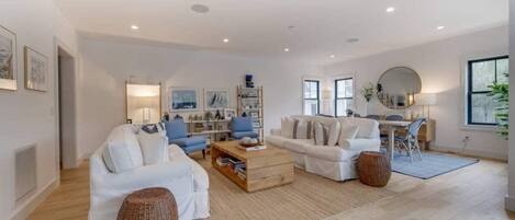 House | 6 bedrooms, Internet