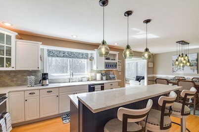 Rock Island Home w/ Private Yard & Fire Pit Table!