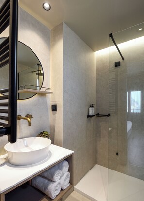 Deluxe Double Room, 1 Queen Bed, Park View | Bathroom | Free toiletries, hair dryer, slippers, towels - Arcadion Hotel (Corfu)