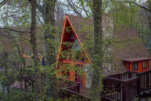 Exterior - Gatlinburg Cabin W/ ⛰Breathtaking Views⛰, Hot Tub, Sauna, 10 min to downtown (Gatlinburg)