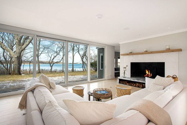 Interior - Waterfront Luxury with Pickleball and Dock, Separate Barn and More!!! (Southampton)