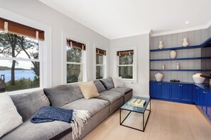 Smart-TV, Kamin, Videospiele, Arbeitsbereiche