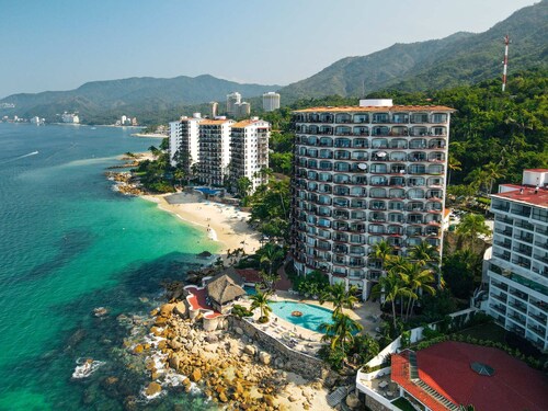 Breathtaking Ocean Views Quiet Penthouse
