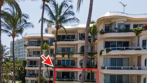 House - Ocean Front Condo With Pool Sleeps 6 Adults (Nuevo Nayarit)