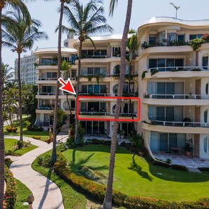 Apartment - Ocean Front Condo With Pool Sleeps 6 Adults (Nuevo Nayarit)