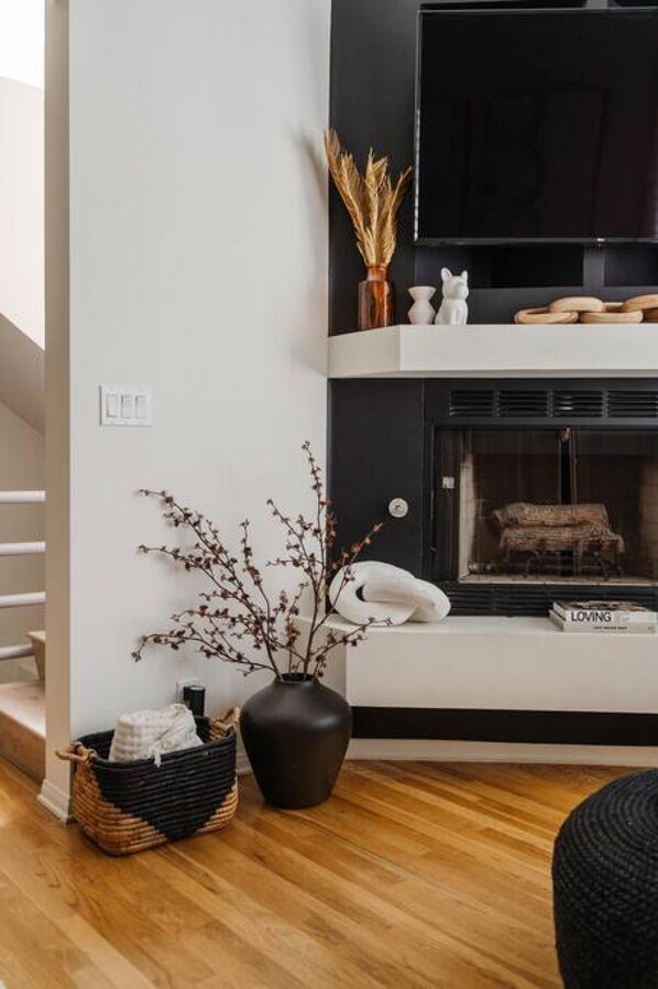 House | 2 bedrooms, iron/ironing board, Internet - Hollywood Hills Sunset Strip Home w Hottub (Los Angeles)