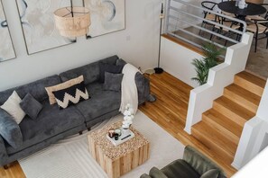 House | 2 bedrooms, iron/ironing board, Internet - Hollywood Hills Sunset Strip Home w Hottub (Los Angeles)