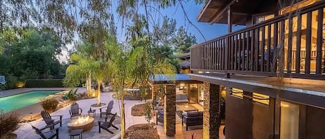 House | 5 bedrooms, desk, Internet