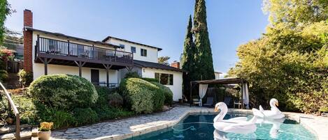 House | 5 bilik tidur, meja, Internet