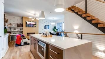 Ferienhaus | 4 Schlafzimmer, Schreibtisch, Internetzugang