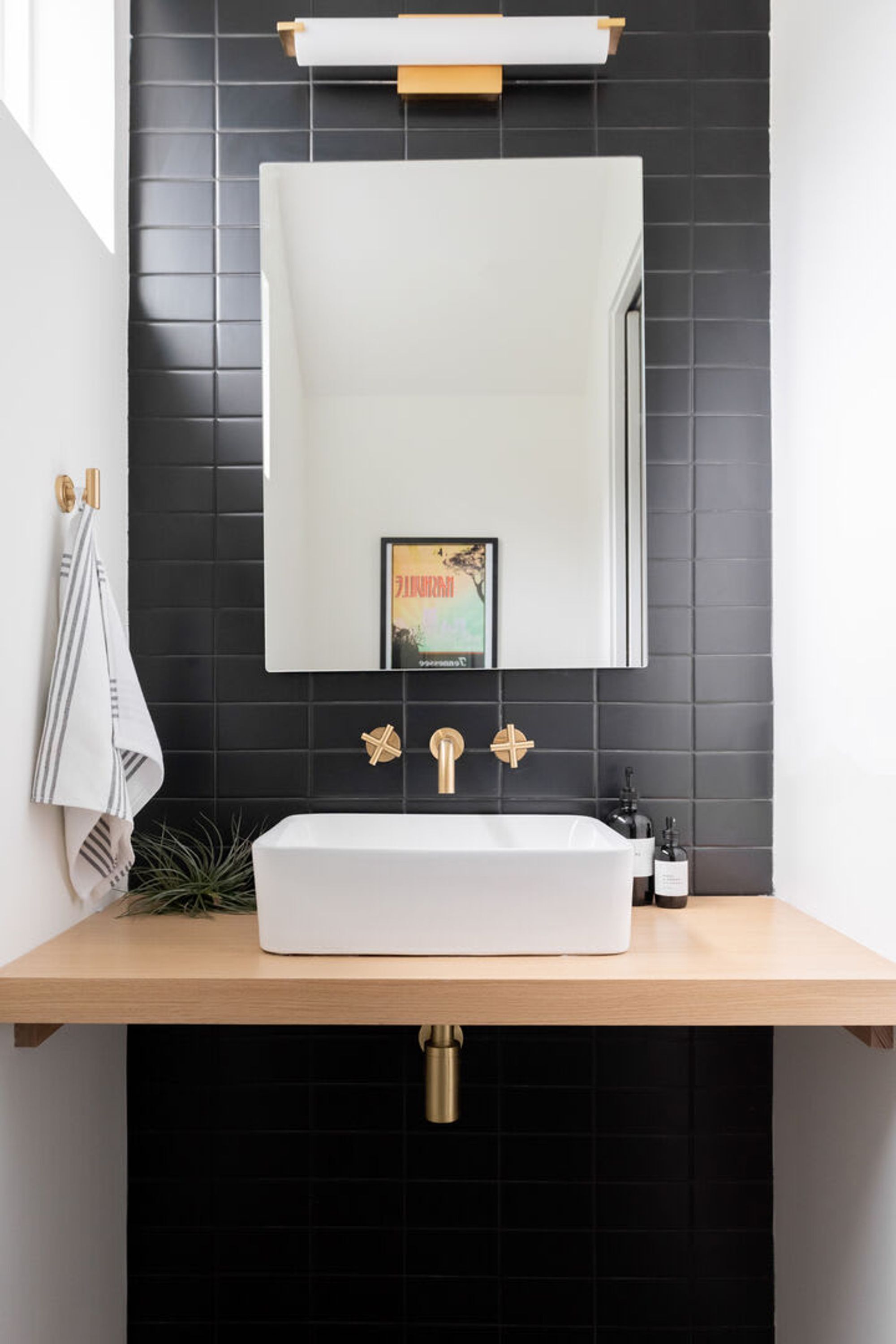 House | Bathroom | Free toiletries, hair dryer