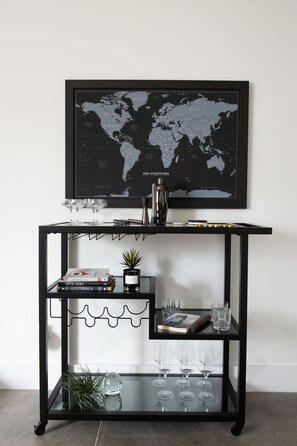 Casa | 3 dormitorios, escritorio, tabla de planchar con plancha y Internet