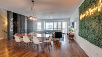 Casa | 4 habitaciones, escritorio, tabla de planchar con plancha y internet