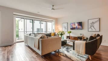 4 chambres, bureau, fer et planche à repasser, Internet