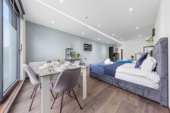 1 bedroom, Internet - Modern Spacious Sleeps 4 Studio Golders Green (London)