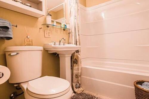 Suite | Bathroom