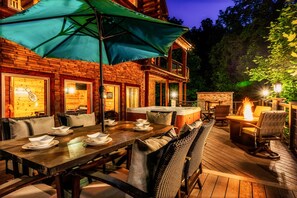 屋外ダイニングエリア