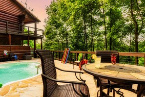 屋外ダイニングエリア