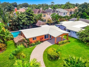 House - Hidden Gem Vacation Villa w Private Pool Tikihut (Fort Lauderdale)