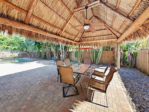 House - Hidden Gem Vacation Villa w Private Pool Tikihut (Fort Lauderdale)