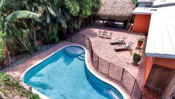 3 habitaciones, acceso a internet y ropa de cama