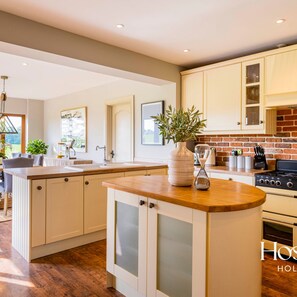 Ferienhaus | 4 Schlafzimmer, Internetzugang