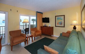 TV, stereo - Two Bedroom, Luxury Condo, Ormond Beach, Florida 3973750 (Ormond Beach)