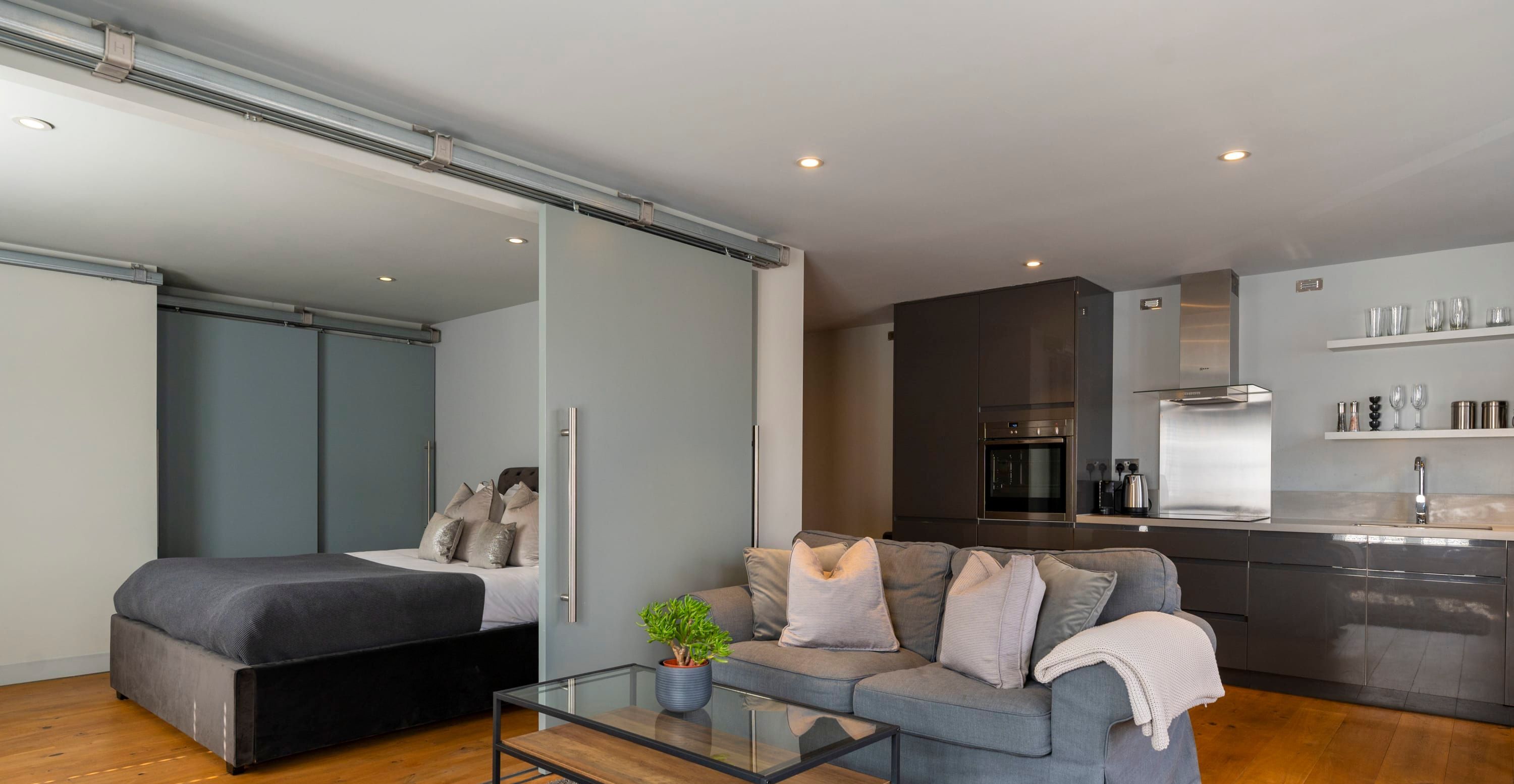 Apartment | 1 bedroom, desk, iron/ironing board, Internet