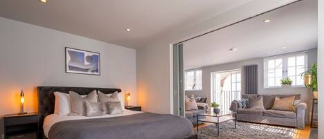 Apartment | 1 bedroom, desk, iron/ironing board, Internet