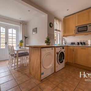 House | 2 bedrooms, Internet - Stunning Character House In The Centre of Henley (Henley-on-Thames)